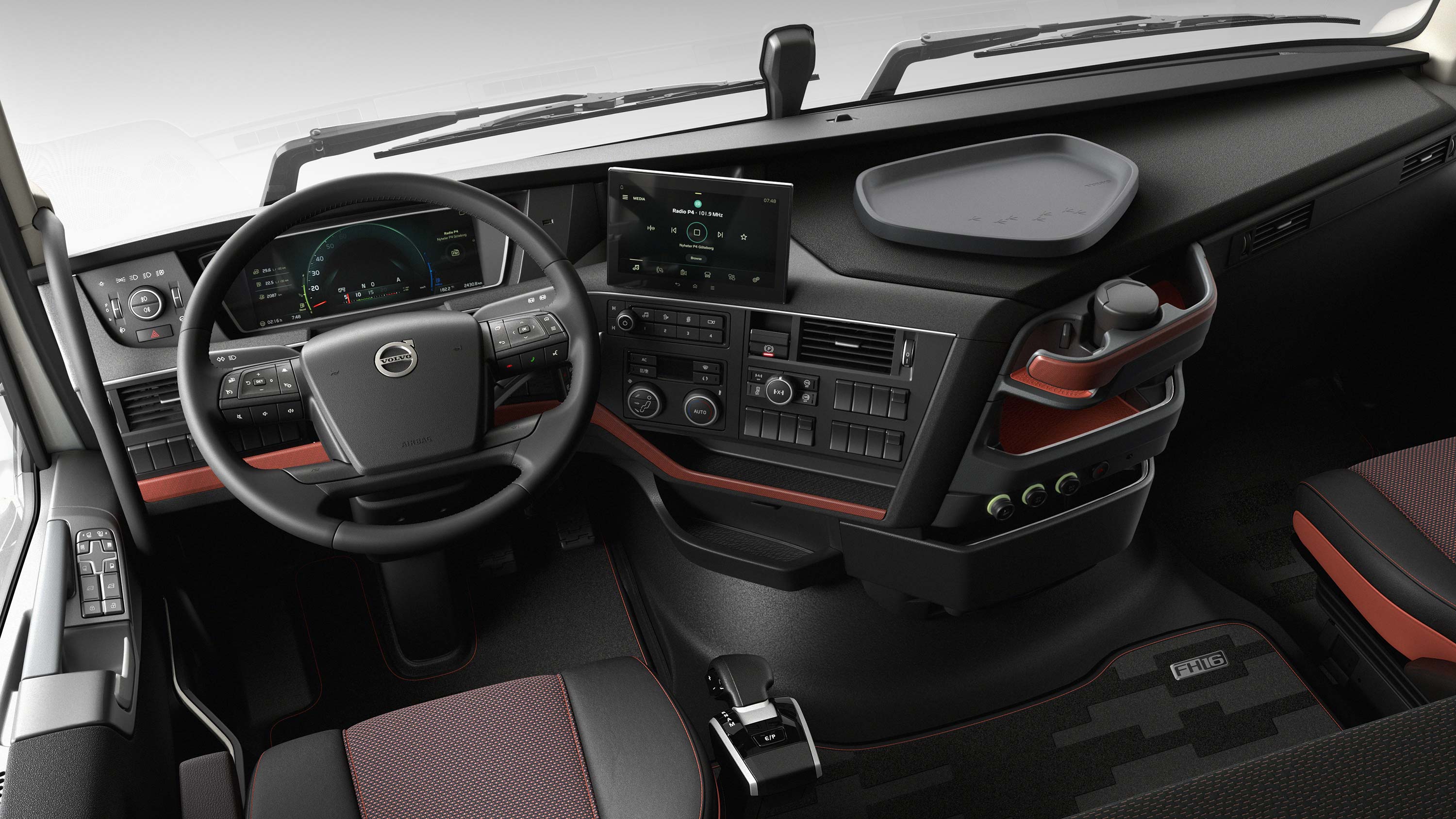 Interfejs kierowcy Volvo FH16 zapewnia kierowcy pełną kontrolę.