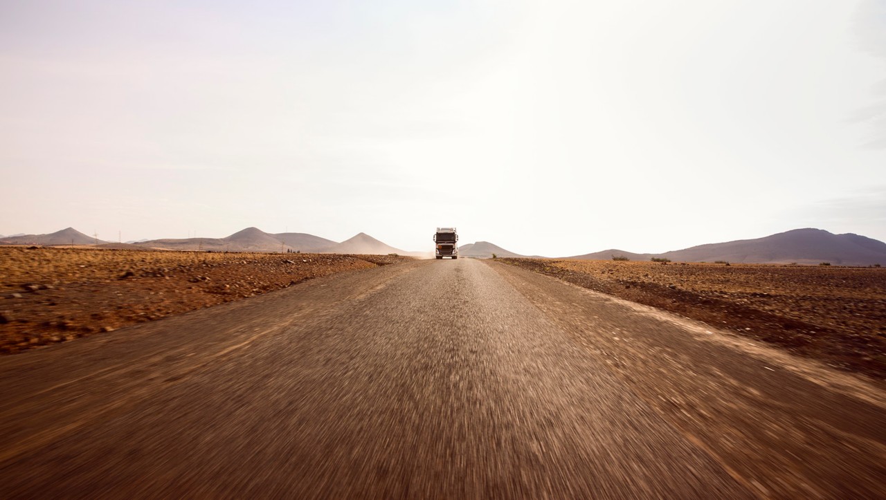Volvo FH na marokańskiej autostradzie